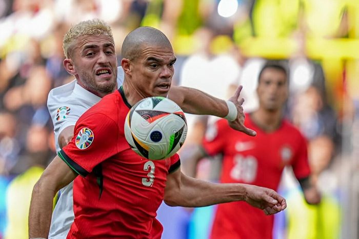 Pepe đánh giá cao lối sống thẳng thắn của Ronaldo, thu hút sự ngưỡng mộ của mọi người.
