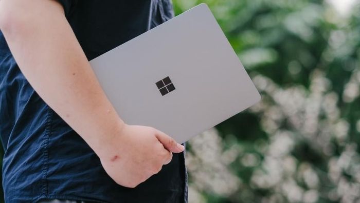 Máy tính xách tay Microsoft Surface