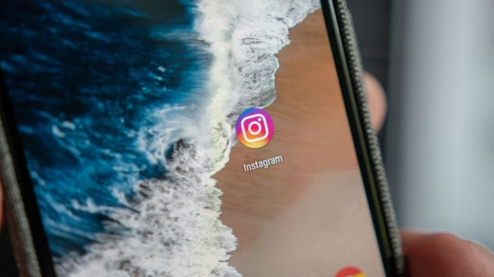 Dù không có điện thoại, bạn vẫn có thể đăng ảnh lên Instagram qua máy tính