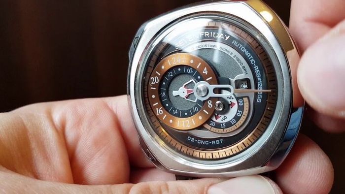 sevenfriday-series-3