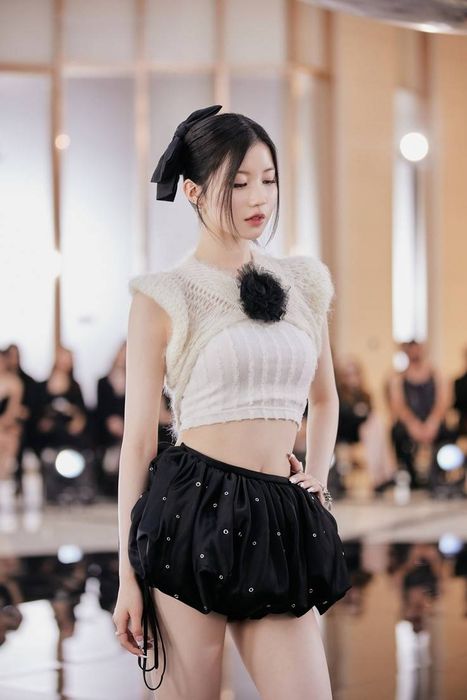 Asa là một trong những thành viên Baby Monster được chú ý trong lần trở lại này. Ngoài khả năng rap được đánh giá cao, Asa còn gây ấn tượng với phong cách gợi cảm trong MV. Ảnh: YG Entertainment.