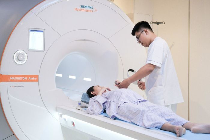 Chụp hình MRI có gây tổn thương thai nhi không?