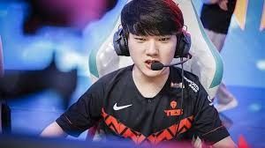 JackeyLove cho rằng phần thưởng của Esports World Cup 2024 quá 