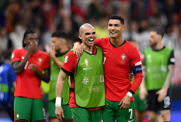 Ronaldo và Pepe: Khi tuổi già trở thành gánh nặng 491333