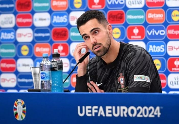 'Người nhện' Diogo Costa tiết lộ bí quyết thành công trong việc cản phá 3 quả penalty 491300