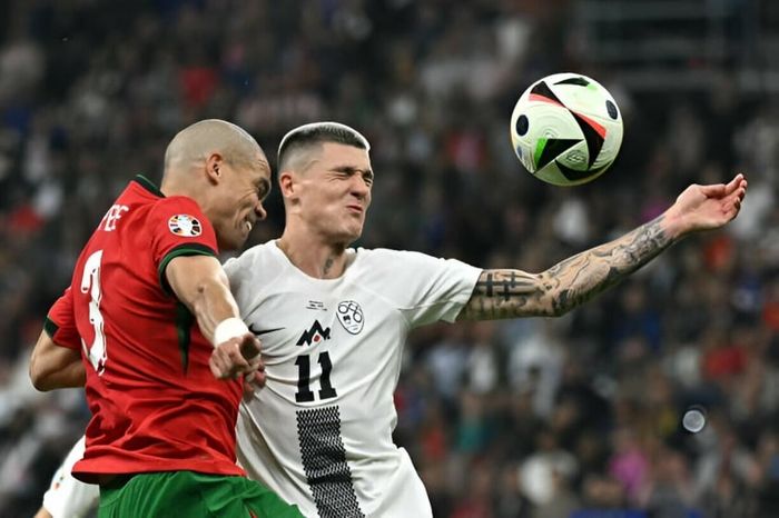 Ronaldo và Pepe: Khi tuổi già trở thành gánh nặng 491341