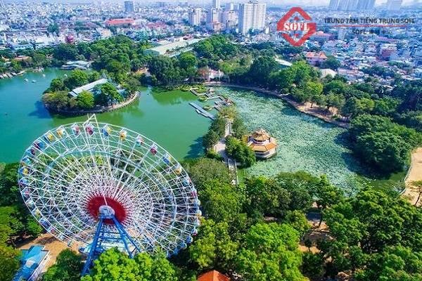 Đầm Sen Cultural Park / 莲潭文化公园 / Liántán Wénhuà Gōngyuán a strong tourist attraction