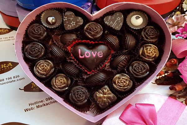 Những câu tỏ tình đặc sắc ngày Valentine dành cho cô gái bằng tiếng Nhật