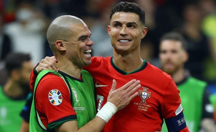 Cristiano Ronaldo gần như trở thành tội đồ, các tờ báo Bồ Đào Nha đã bày tỏ điều gì về đội trưởng này? 491264