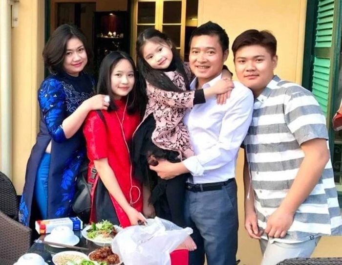 Tổ ấm hạnh phúc của Hồng Sơn.
