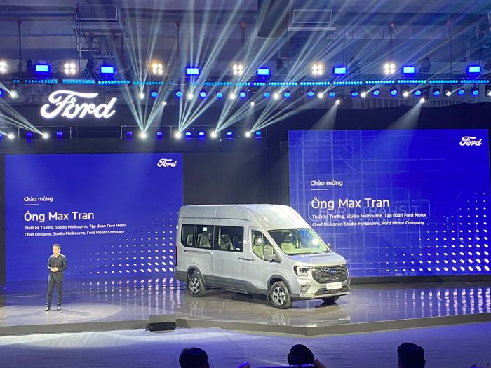 Ford Transit (3).jpg