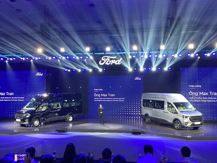 Hình ảnh Ford Transit (4).jpg