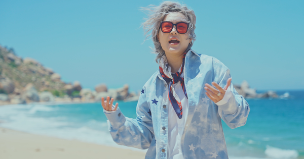 Vicky Nhung tích cực quảng bá cảnh đẹp Việt Nam qua âm nhạc.