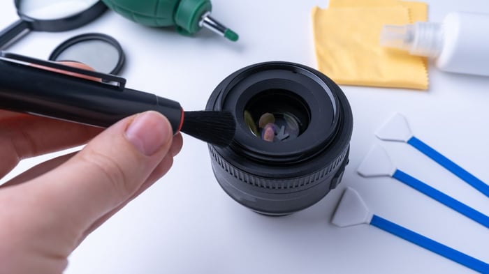 Cách làm sạch lens máy ảnh 1