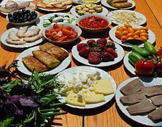 Hors d'oeuvres trong ẩm thực Azerbaijan