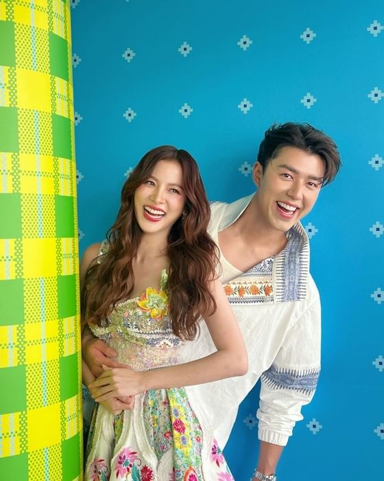 Baifern Pimchano xác nhận cô và Nine chia tay 'rất buồn'