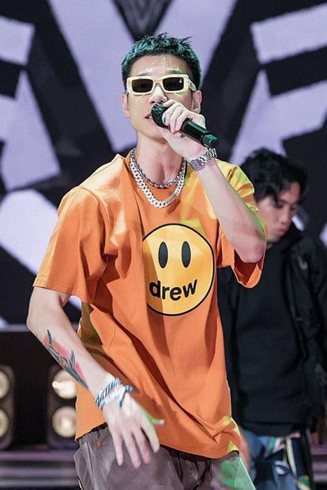 Gu thời trang cá tính của rapper MCK