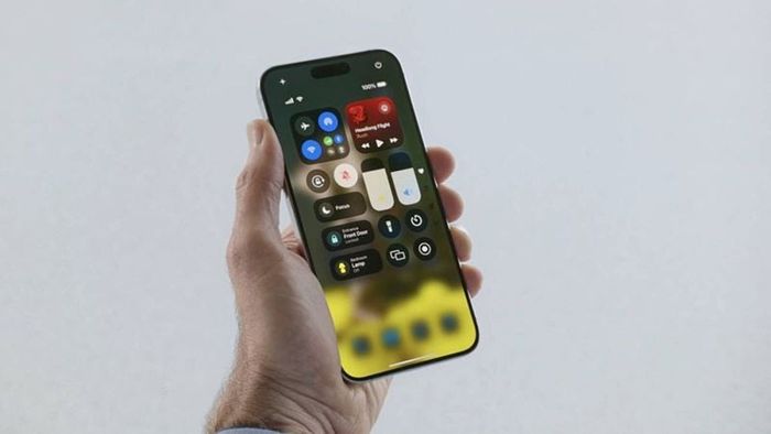 Apple đã cải tiến Control Center trong iOS 18