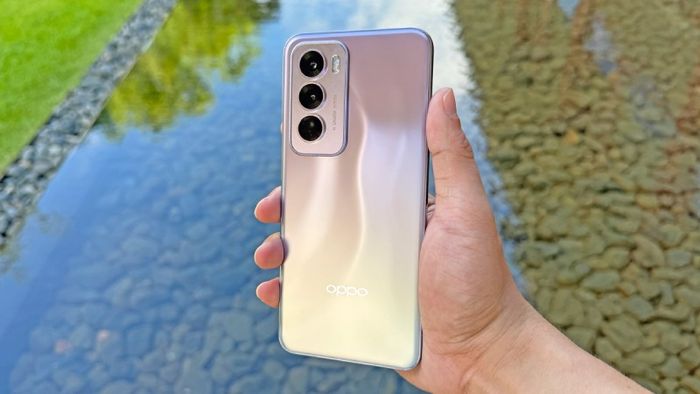 OPPO-Reno12-5G-1