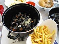 Moules-frites – Hàu và khoai tây chiên của Bỉ