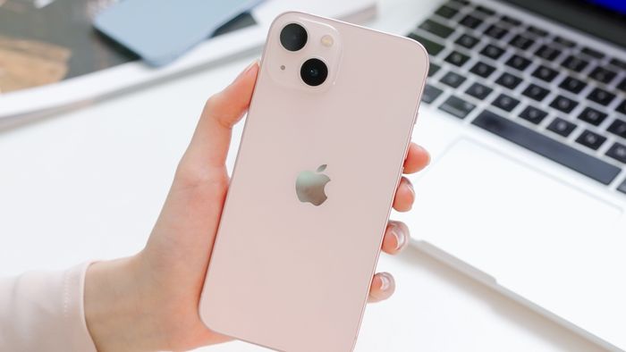 Bao nhiêu tiền một chiếc iPhone có camera xoắn?