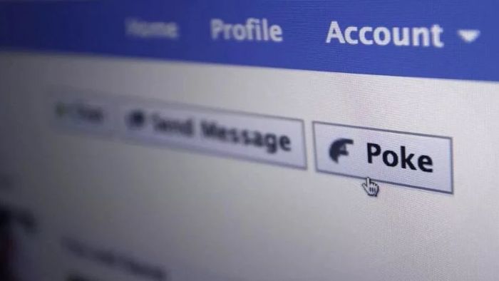 Lưu ý khi sử dụng tính năng chọc bạn bè trên Facebook