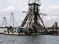 Hoạt động khai thác cát trên Sông Tiền, tỉnh Đồng Tháp, Việt Nam.