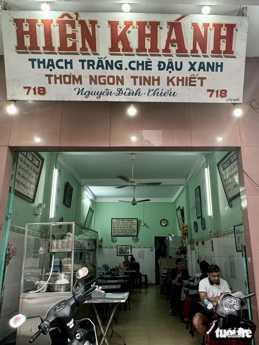 Chè Hiển Khánh với tình yêu thơ, đã làm nên một phần ký ức thân quen của người Sài Gòn trong suốt hơn 50 năm - Ảnh 17.