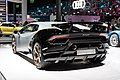 Góc nhìn từ phía sau của Lamborghini Huracán Performante