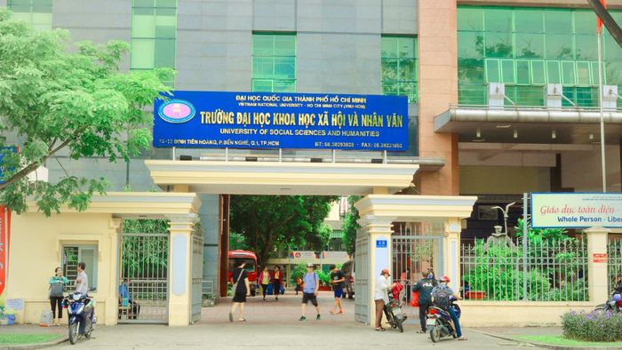 Các trường đại học công lập tại TP.HCM thu học phí bao nhiêu cho mỗi tín chỉ