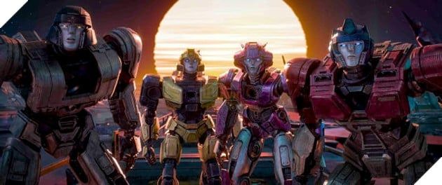 Ngôi sao Chris Hemsworth chia sẻ các con là nhà cố vấn của anh trong phim hoạt hình Transformers One.