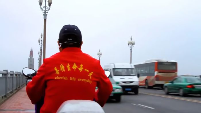 'Thiên thần' cứu 469 người khỏi nhảy cầu suốt 21 năm