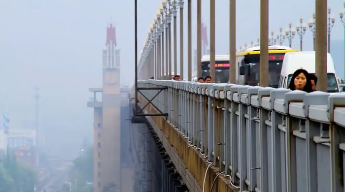 'Thiên thần' cứu 469 người khỏi nhảy cầu suốt 21 năm