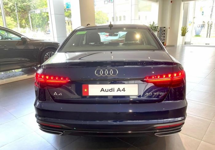 audi-a4-2024-10-1722534289457110