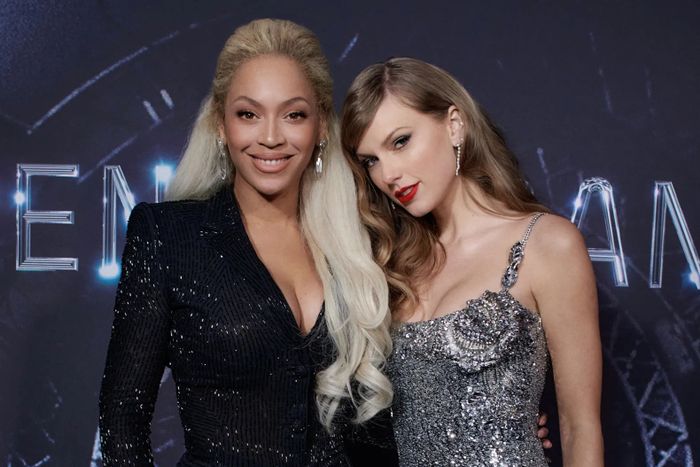 Tại sao phim concert của Taylor Swift, BlackPink, BTS lại thu hút khán giả đến rạp chiếu? - Ảnh 2.