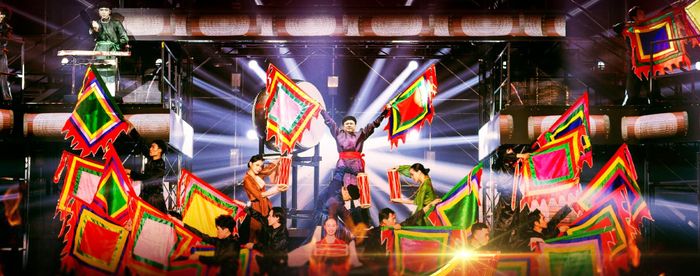 Sân khấu 'Trống cơm' của NSND Tự Long, Cường Seven, Soobin là tiết mục nổi bật nhất trong mục âm nhạc trending trên YouTube Việt Nam tuần qua.