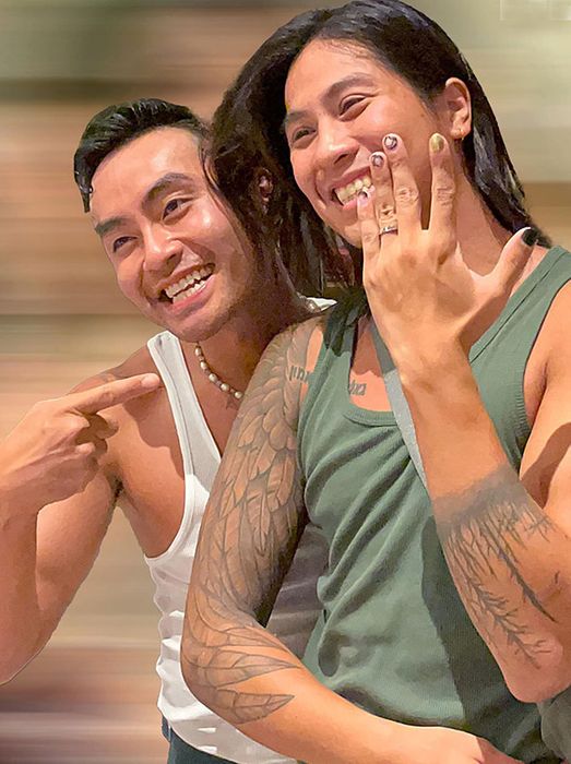 MC Dustin Phúc Nguyễn cầu hôn bạn trai