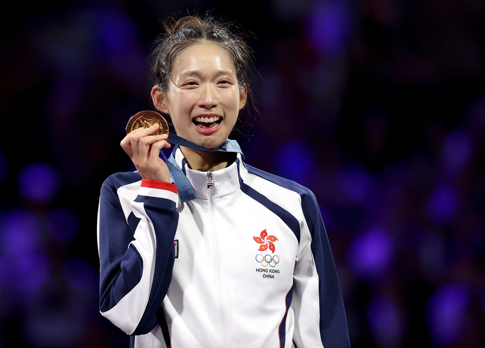 Nữ thạc sĩ luật nổi tiếng với HC vàng đấu kiếm Olympic 2024