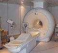 Một hệ thống máy chụp MRI