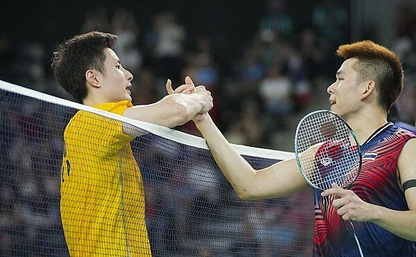 Tay vợt số một thế giới gây bất ngờ khi thất bại ở nội dung cầu lông đơn nam Olympic 2024