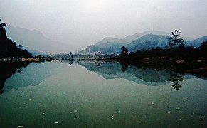 Sông Gâm ở Yên Phú, Bắc Mê trong thời điểm thủy điện Tuyên Quang tích nước, năm 2007.