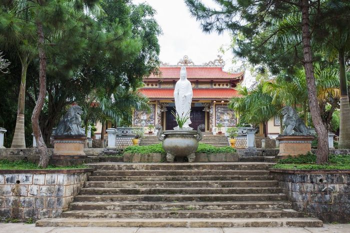 Chùa Linh Thắng mang dấu ấn cổ kính
