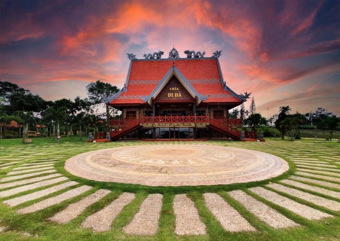 Chùa Di Đà tọa lạc tại Bảo Lộc, Lâm Đồng