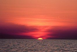 Hình ảnh Mặt Trời lặn từ NOAA.