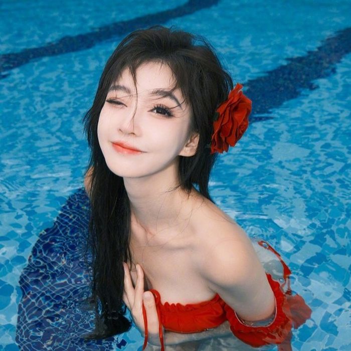 Nữ streamer bất cẩn để lộ