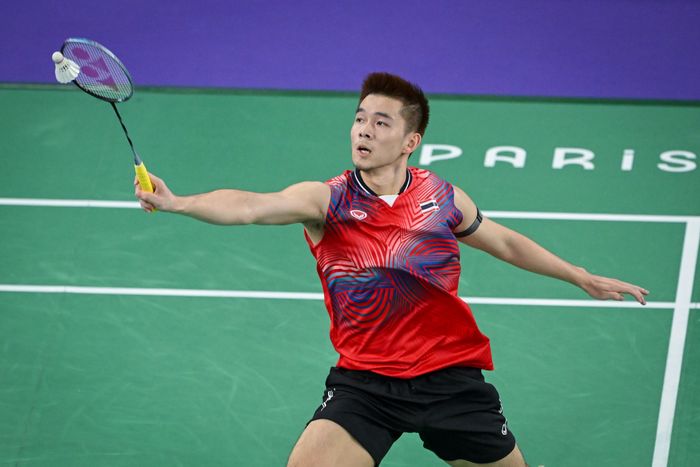 Kunlavut Vitidsarn đang tiến gần đến chiếc HCV