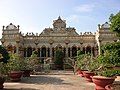 Mặt trước của ngôi chùa
