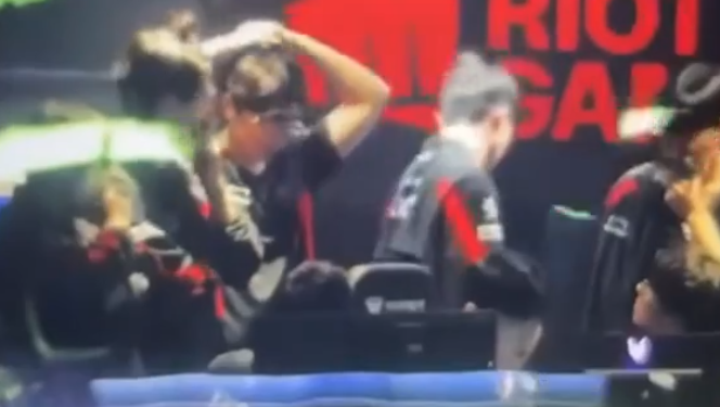 LMHT: Những điều bên trong hành động tiêu cực của Faker? 508498