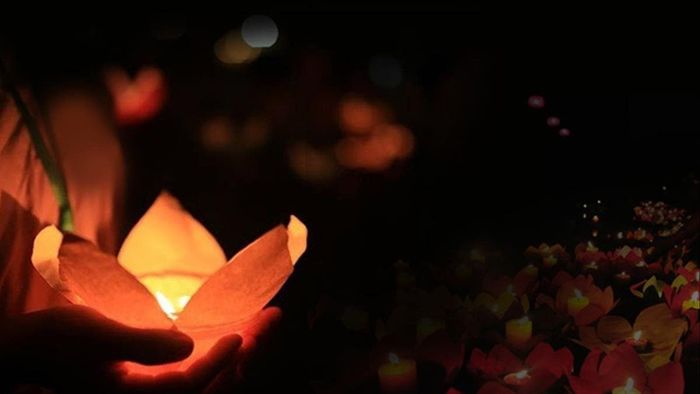 Lễ Vu Lan là gì và từ vựng liên quan trong tiếng Anh
