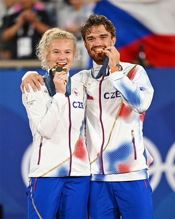 Đôi uyên ương này đã vô địch Olympic Paris sau khi chia tay